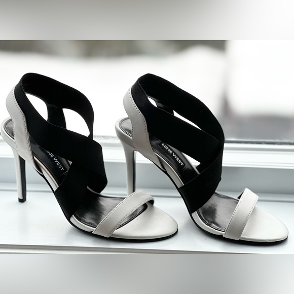 Nine West sandals black and white / size 6.5 / Brand New - Picture 1 of 3
